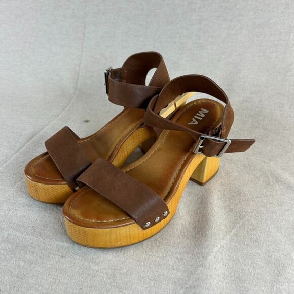 Mia Womens Platform Sandals Size 7.5M Chunky Sabrinda Faux Leather Straps Clogs - Picture 2 of 11